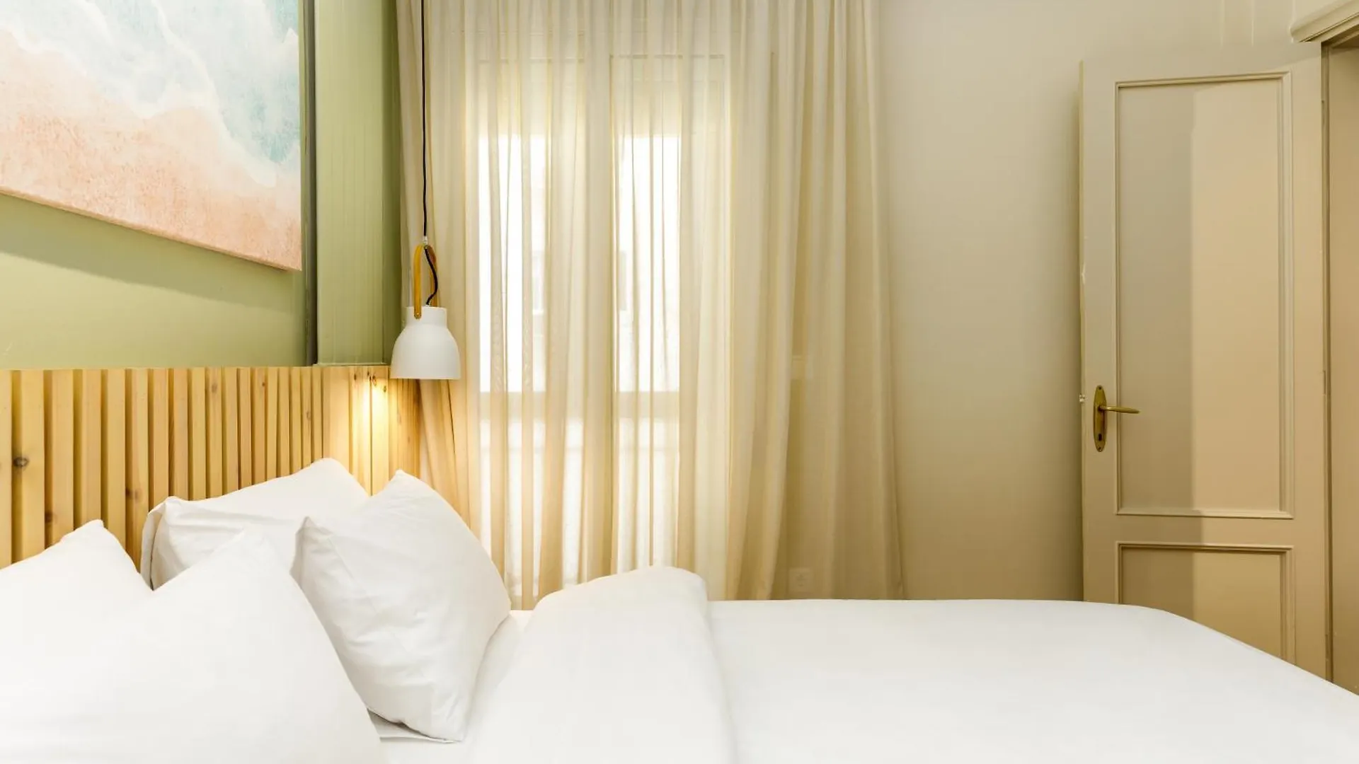Infinity & Beyond By Halu! - Seafront Apartments Thessaloniki Greece