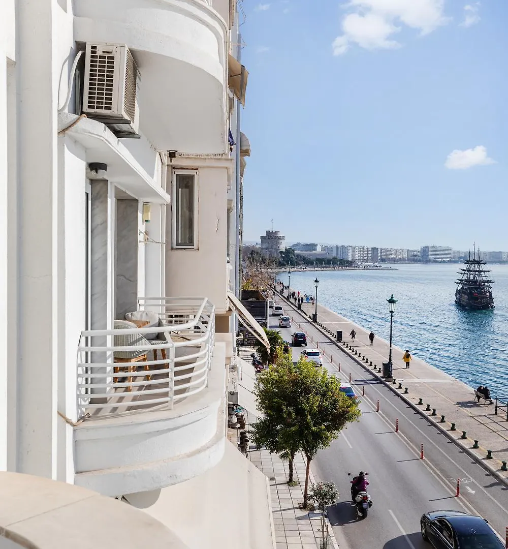 Infinity & Beyond By Halu! - Seafront Apartments Thessaloniki 0*,